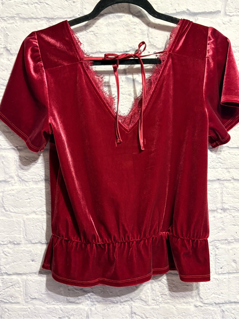 Abercrombie & Fitch Velvet Wrap V-Neck Tie-Back Top Medium - Picture 7 of 8